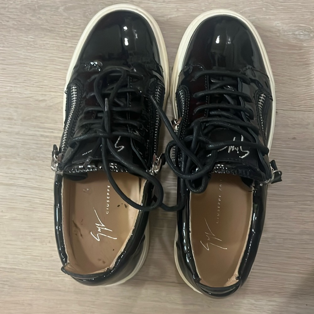 Giuseppe patent sneakers
